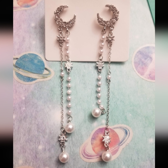 Rhinestone Pearl Moon Earrings - Picture 3 of 4